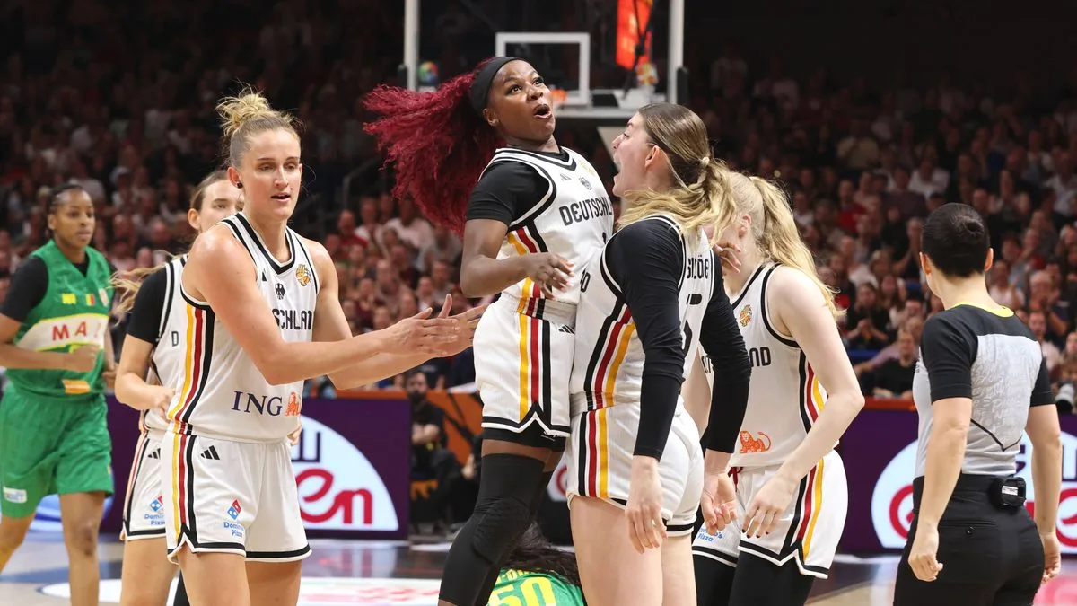 Berlin: Deutsche Basketballerinnen besiegen Mali und erreichen die K.o.-Runde